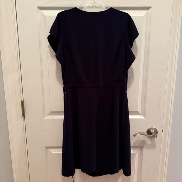 Banana Republic Navy Wrap Dress with V-Neck - Picture 5 of 5
